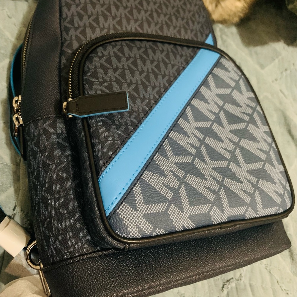 MK MEN COOPER COMMUTER SLINGPACK - Picture 2 of 10